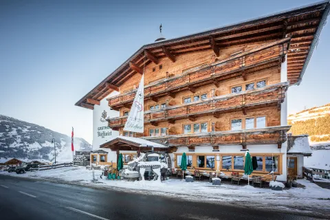 Das Alpen Wohlfühlhotel Dörflwirt im Winter