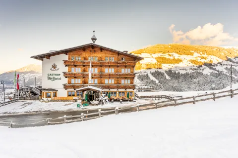 Das Alpen Wohlfühlhotel Dörflwirt im Winter